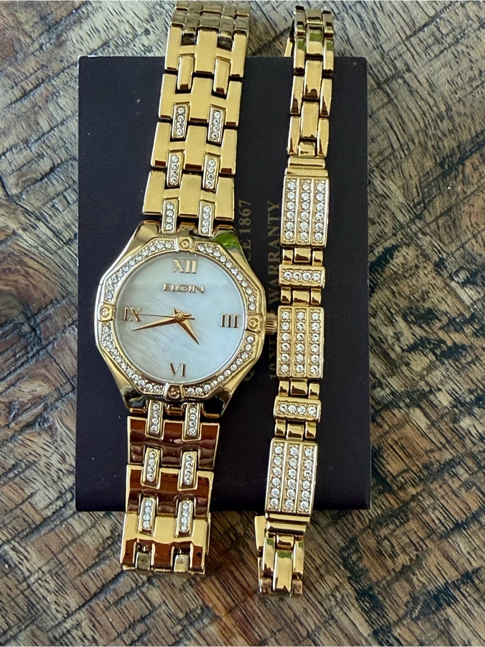 NEW! Gold-tone Elgin Mother of Pearl Crystal Watch  29.5mm + Bracelet